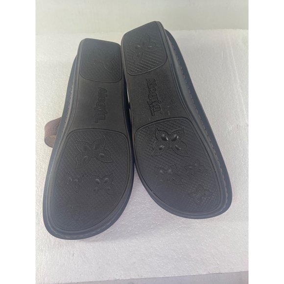 Alegria Paloma Clogs Women's size 9.5 Mary Jane Brown Leather Embossed Comfort - Picture 4 of 16